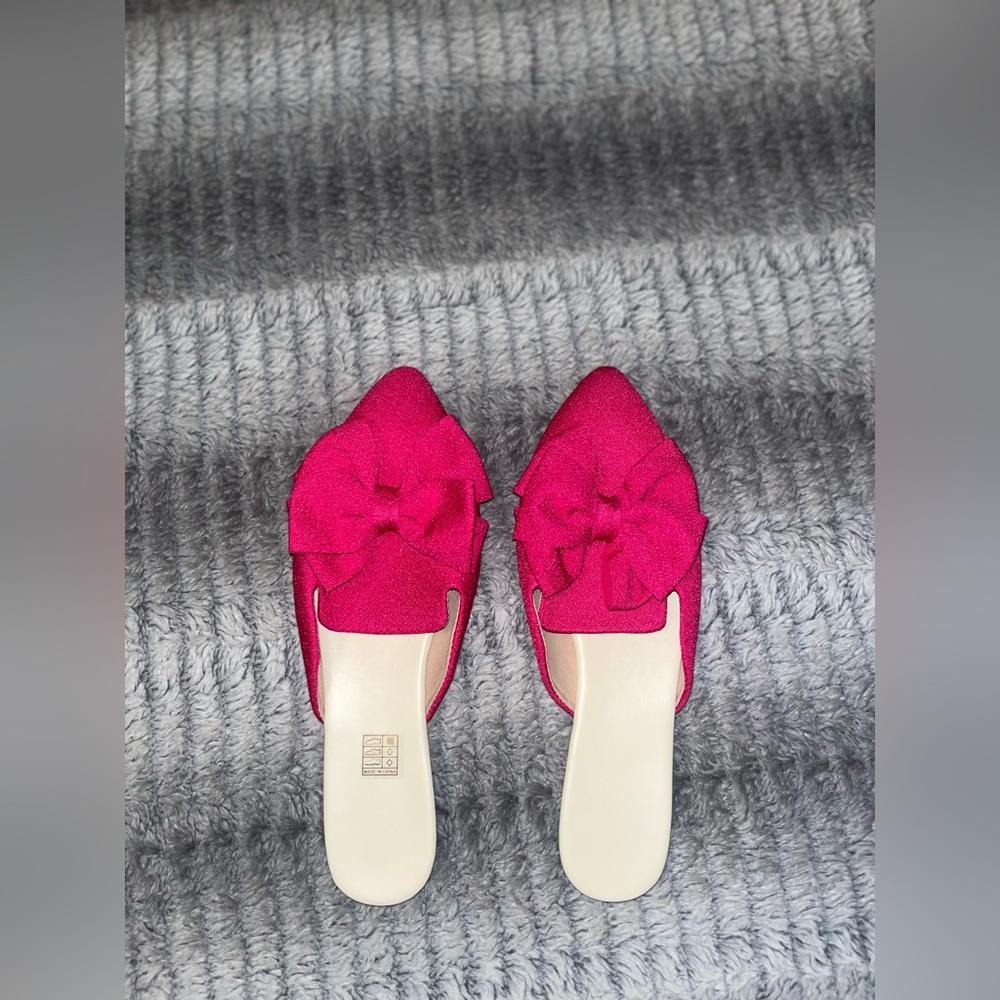 Pink Women’s slides